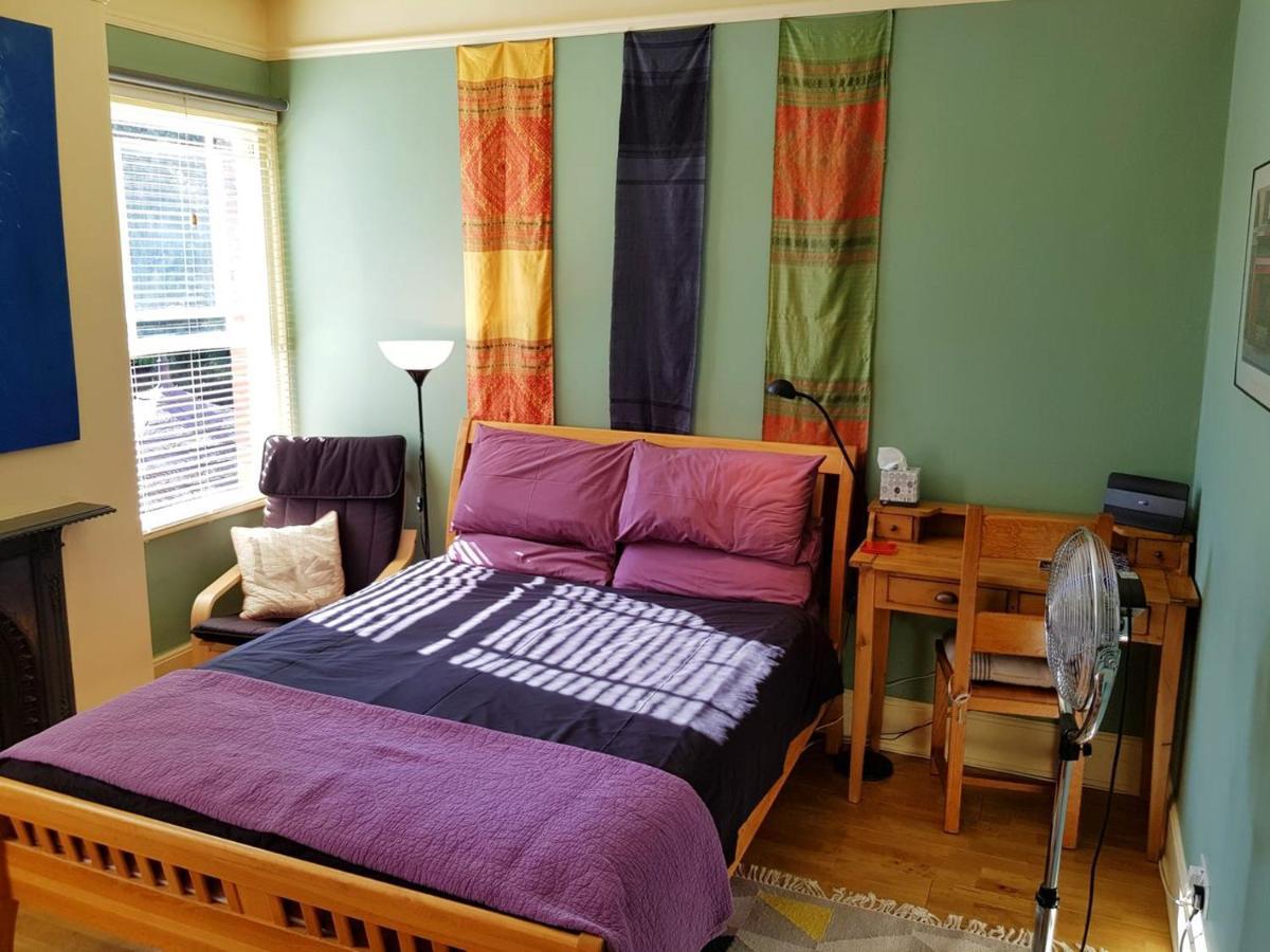 Alma House Bed And Breakfast Ньюбери Экстерьер фото