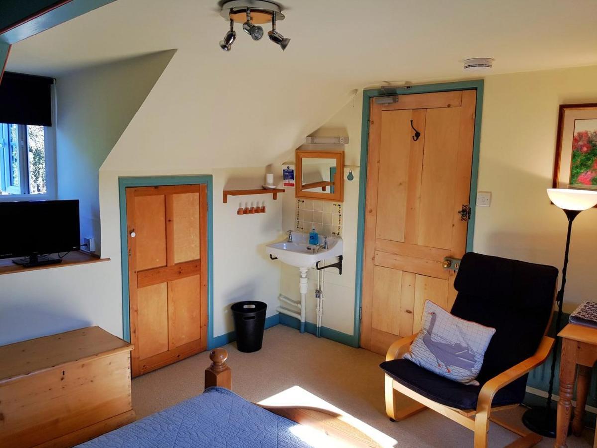 Alma House Bed And Breakfast Ньюбери Экстерьер фото